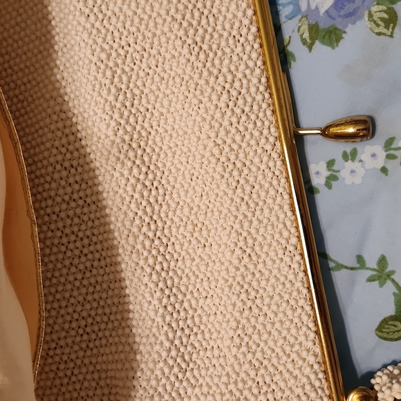 Vintage Lumunard beaded purse. Very clean condition on outside. - Picture 8 of 12